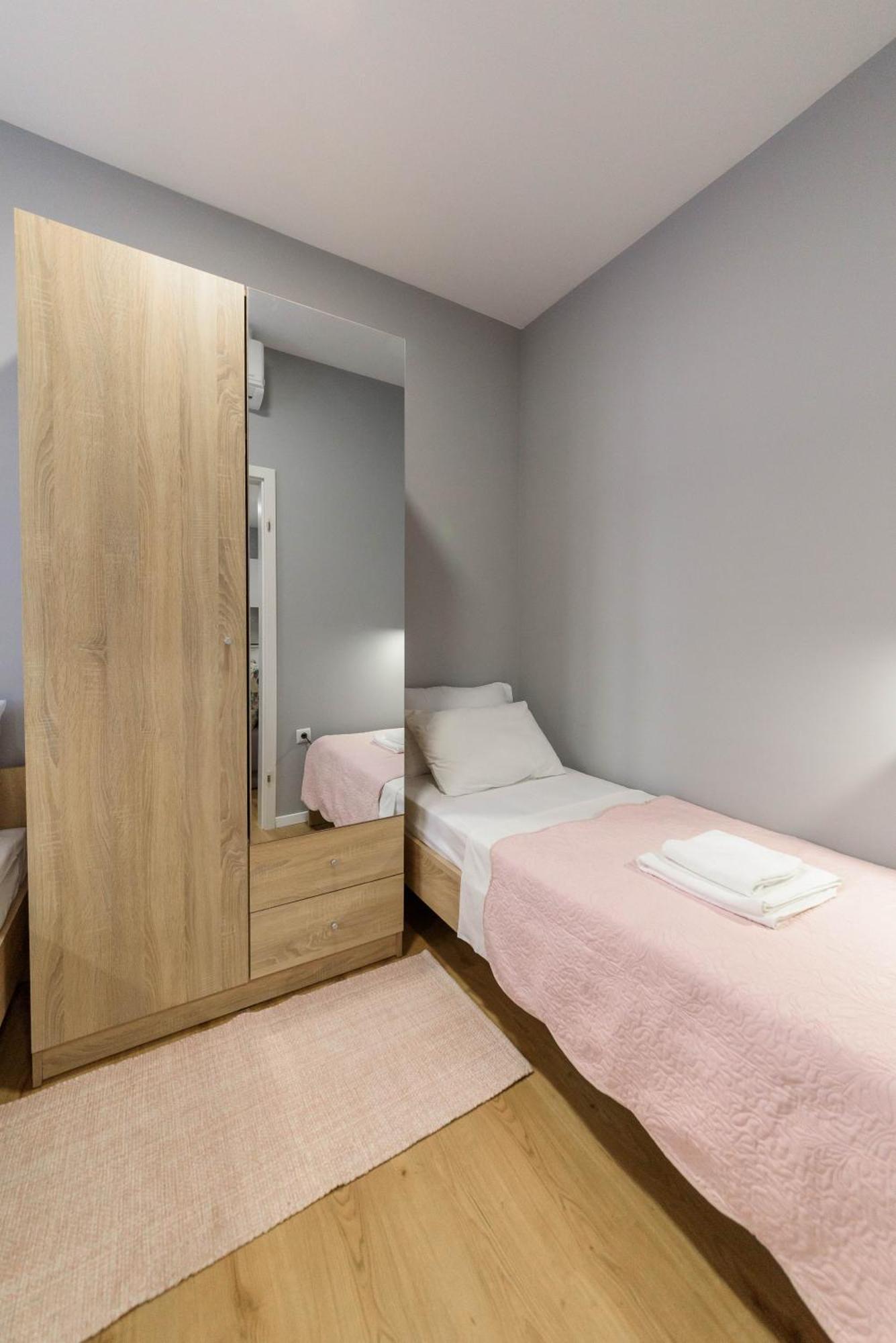 Poluotok 2 Apartman *